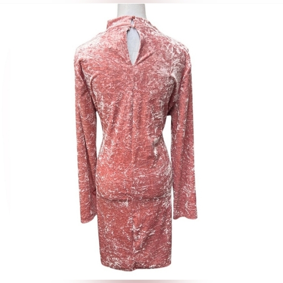 Ambiance Pink Long Sleeve Crushed Velvet Dress w/ Collar Cut Out Size Medium - Picture 2 of 4